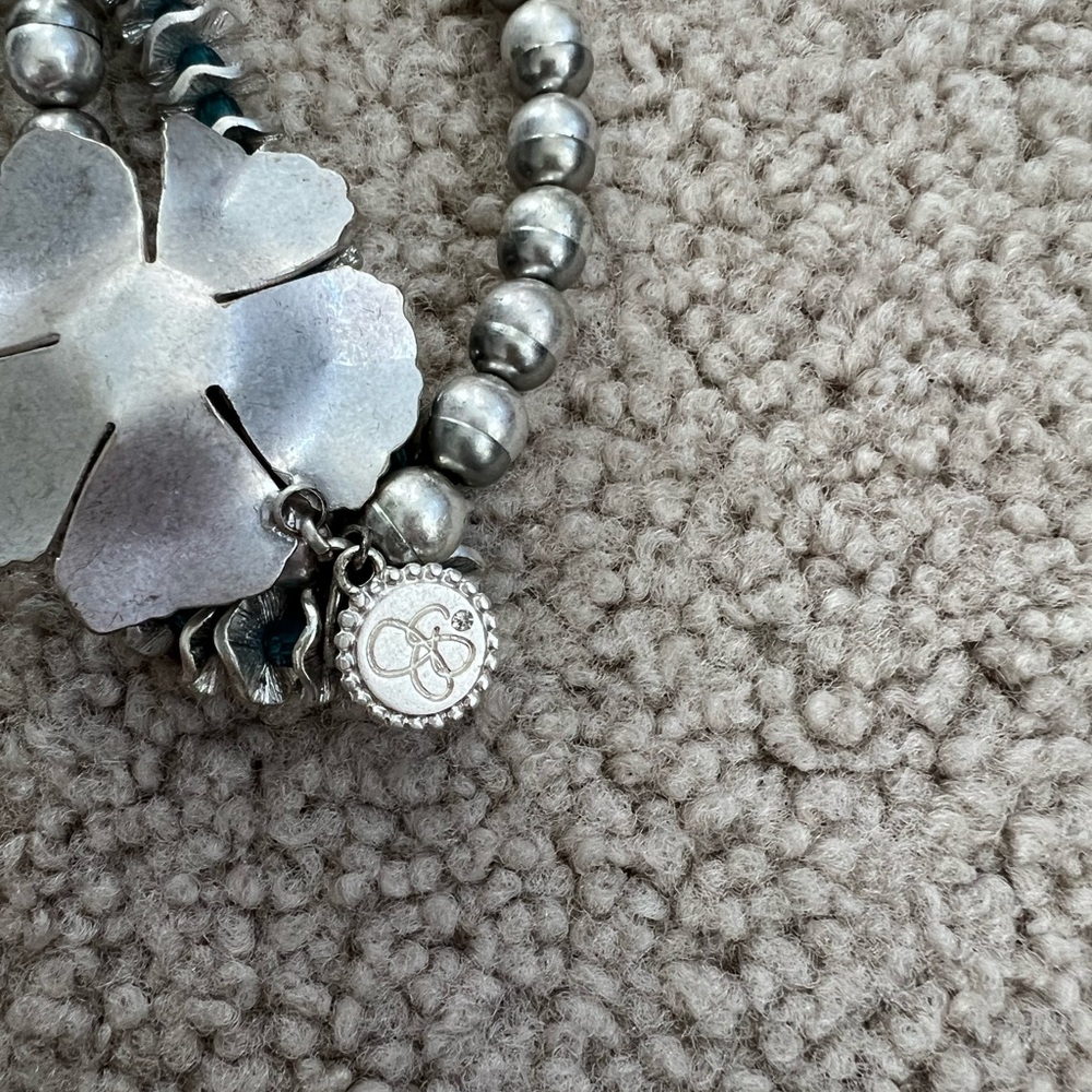 Jessica Simpson Faux Silver and Turquoise Floral Pendant Bracelet-Stretchy - Picture 3 of 3